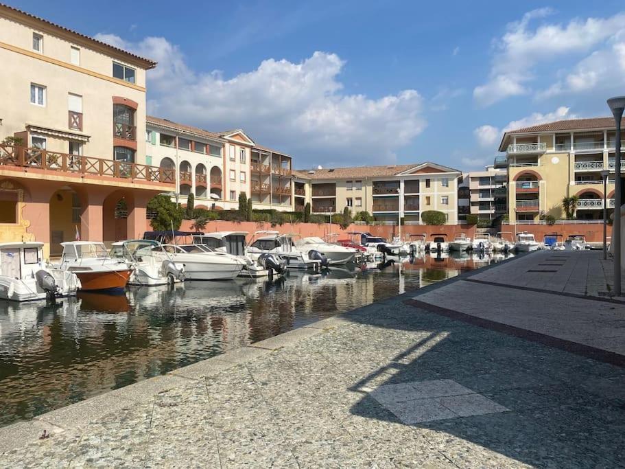Appartement Appt 2 pièces Port Fréjus - méga terrasse + garage Extérieur photo